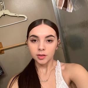 Meet your Posher, Gabriela